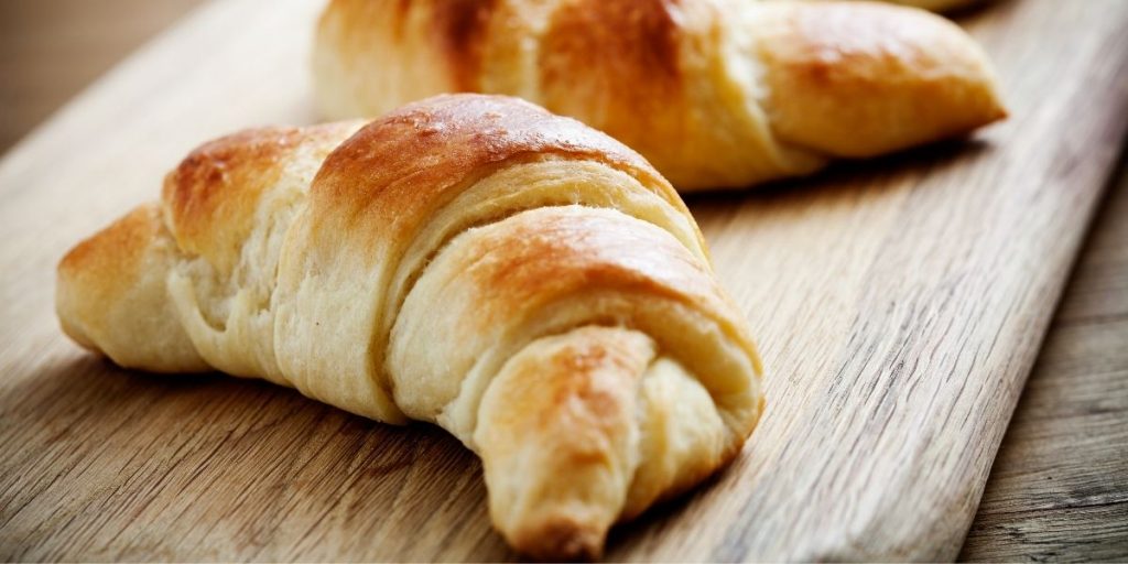 krouasan-me-spitiki-merenta