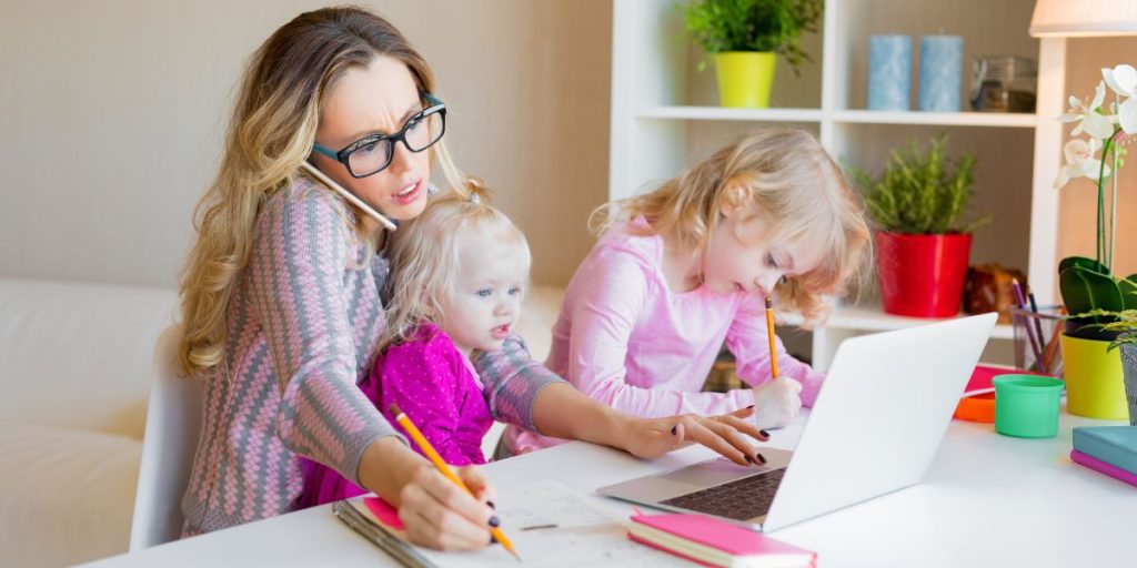 ΕΡΓΑΖΟΜΕΝΗ-ΓΥΝΑΙΚΑ