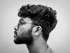 Πώς η μινοξιδίλη μπλέκεται με την αντιμετώπιση της τριχόπτωσης